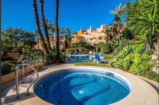 Fantastic Townhouse Nueva Andalucia, Marbella